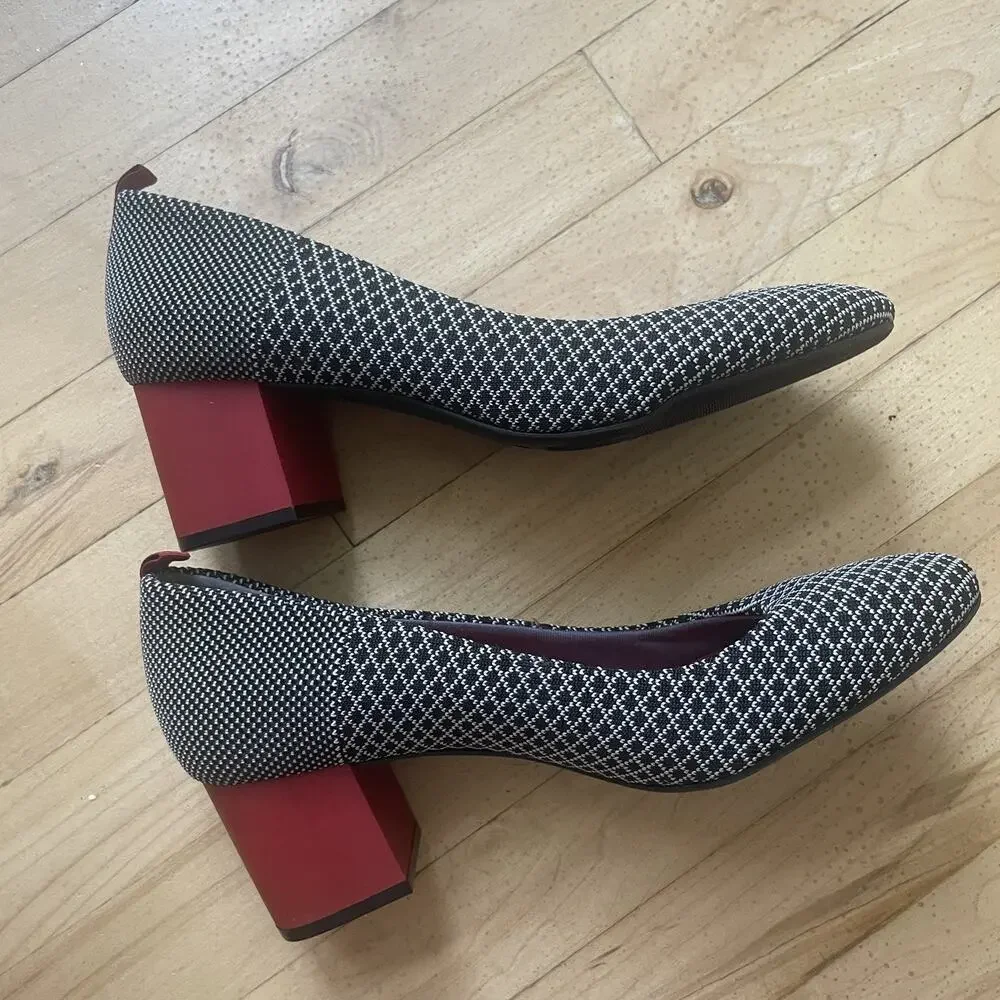 BETA BRAND Pumps Heels Women Shoes Size 10 Block‎ Chunky Heel Slip On EUC